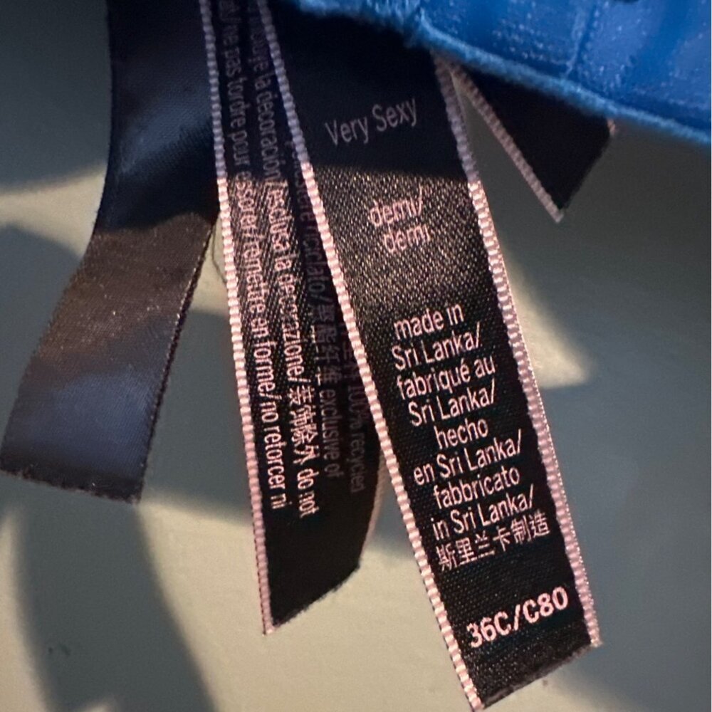 Victoria’s Secret Demi Bra 36C Blue Lace Sexy Push Up Underwire Lingerie Y2K - Picture 6 of 7